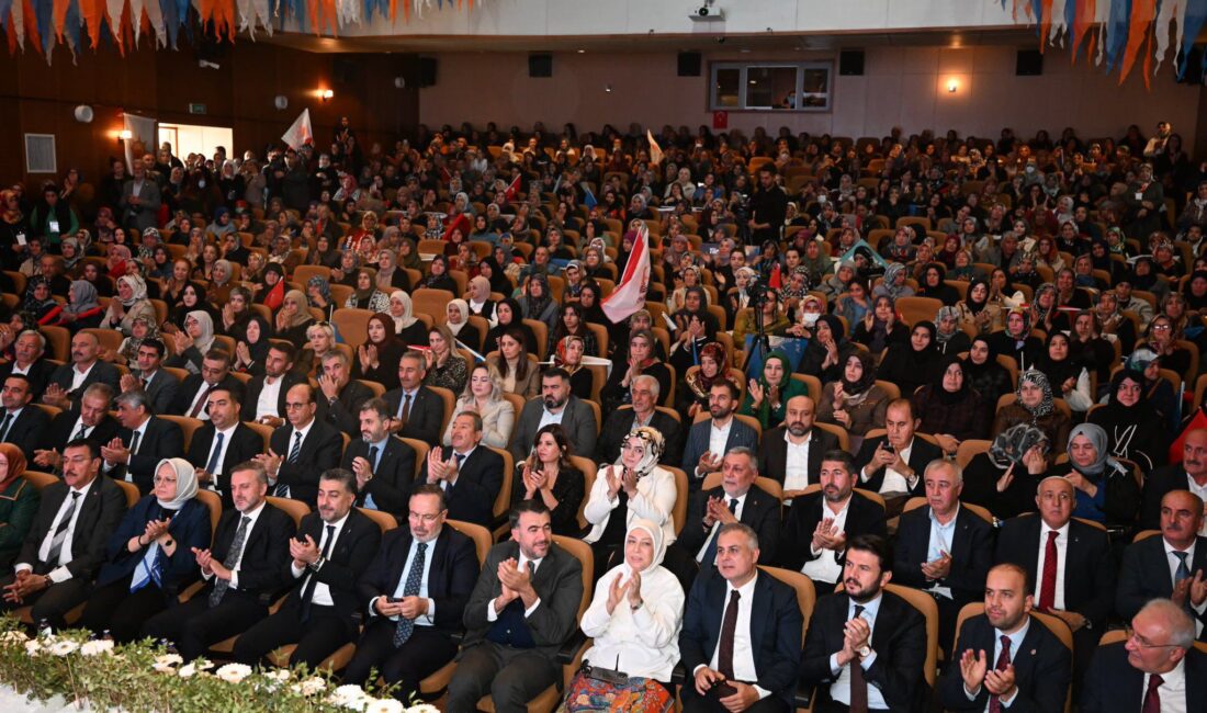 AK Parti Malatya'da 7.Olağan Kadın Kolları Kongresini gerçekleştirdi. 