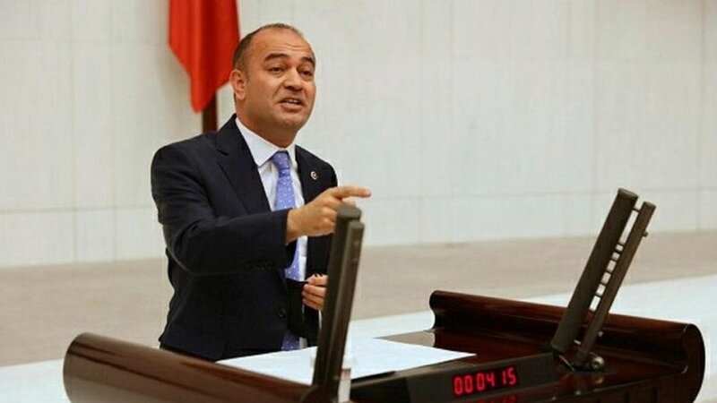 CHP Genel Başkan Yardımcısı Özgür Karabat, AKP’nin ekonomi politikalarını eleştirerek