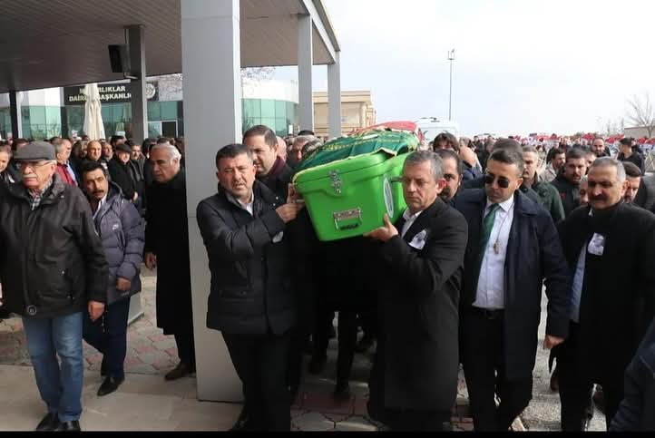 Malatya Milletvekili Veli Ağbaba'nın babasının taziye ziyareti için çok sayıda