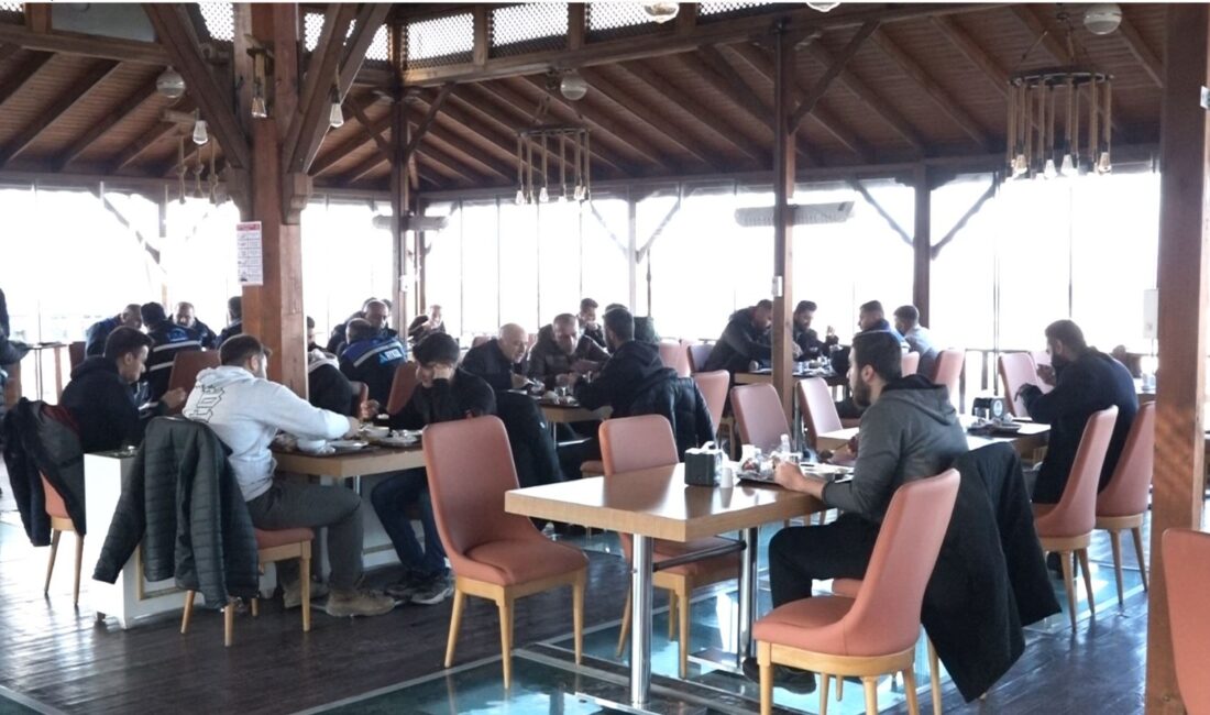 Malatya Büyükşehir Belediye Başkanı Sami Er’in hayata geçirdiği Malatya Sofrası