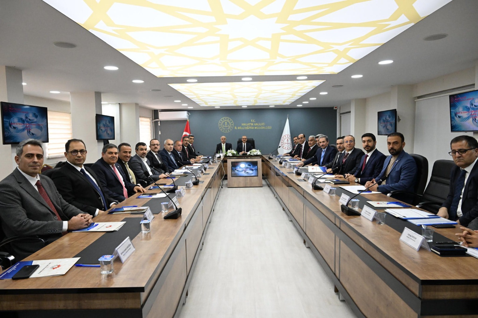 Malatya'da Sanayi ve Teknoloji İşbirliği Kurulu (SANTEK) toplantısı gerçekleştirildi.