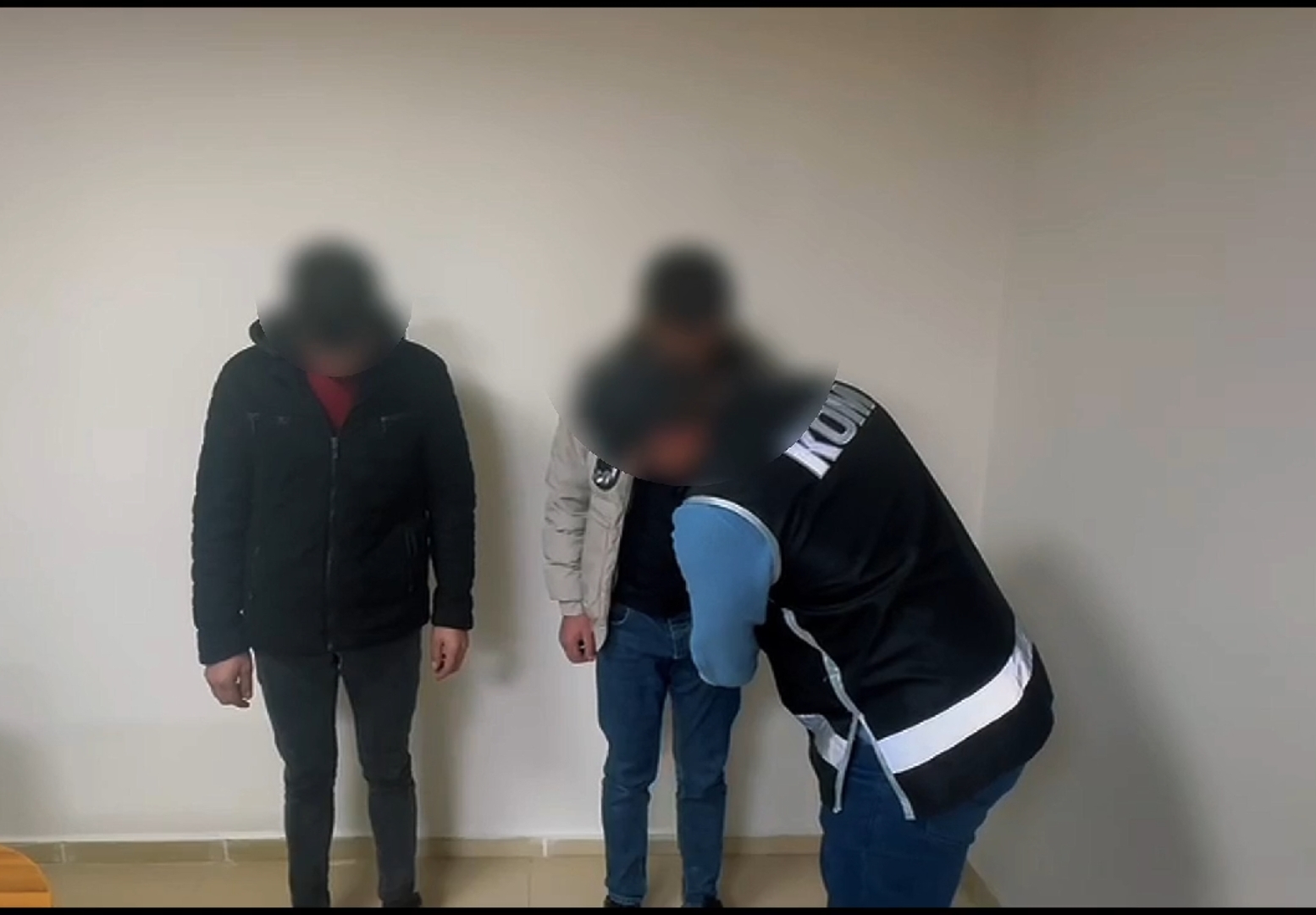 Malatya'da sınav için özel kopya düzeneği yapan şahıslar yakalandı.