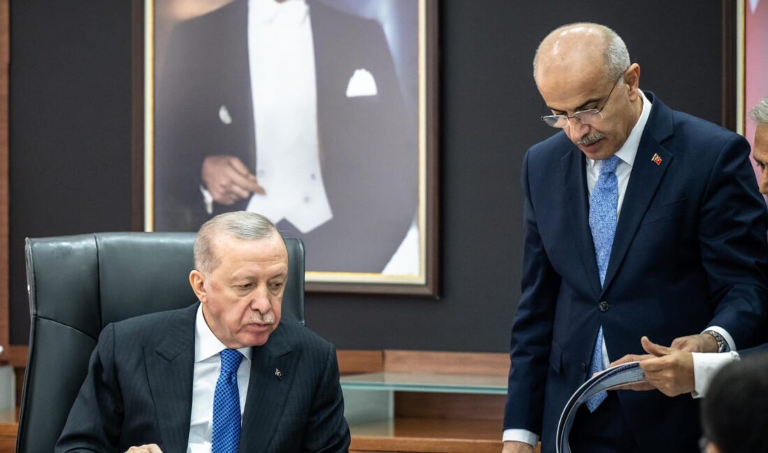 Toplu Açılış Töreni ve TOKİ kura çekimi ile AK Parti