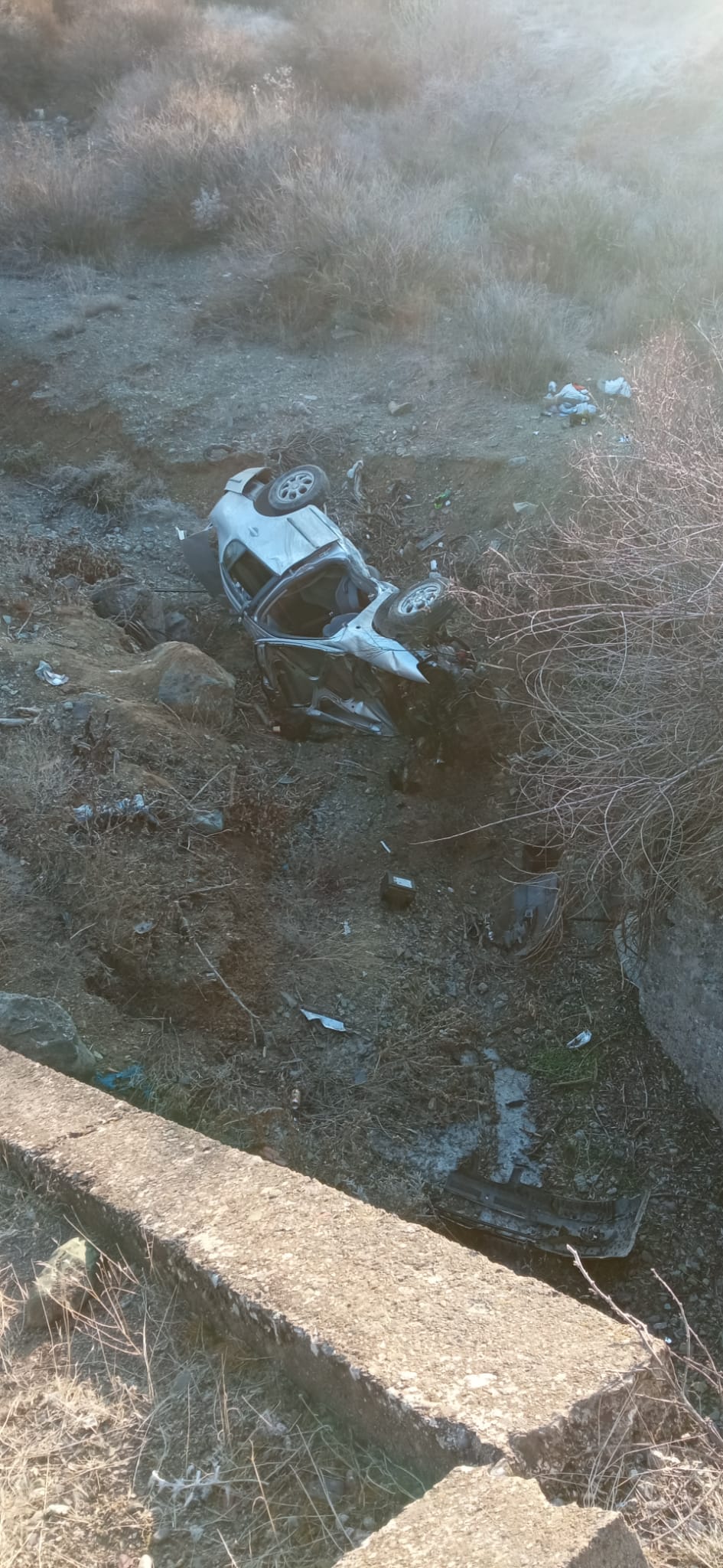 Malatya- Pütürge karayolunda kaza meydana geldi. Şarampole uçan araçta 2