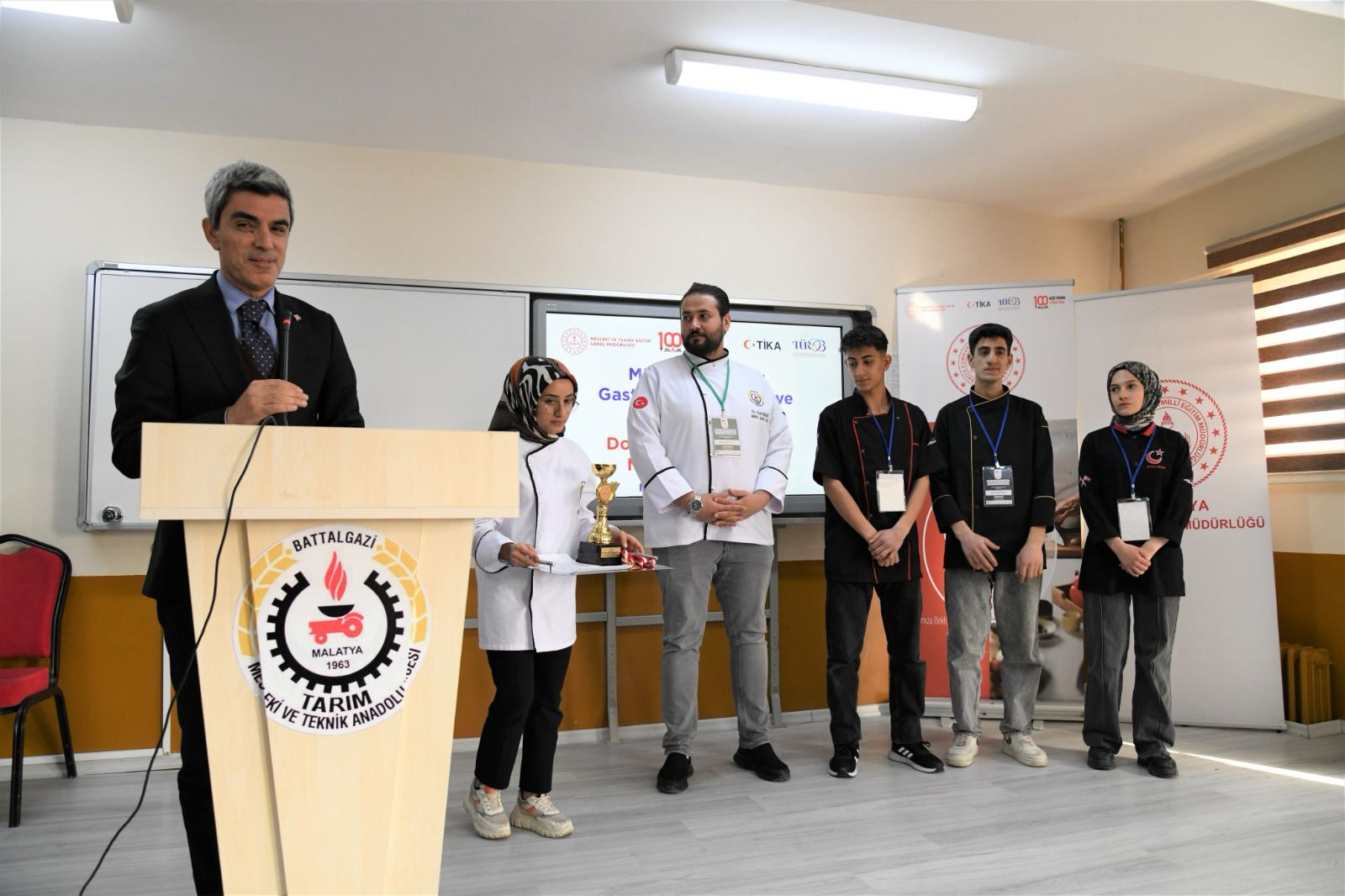 Malatya'da Meslek Lisesi öğrencileri Gastronomi Festivalinde yarıştı. 