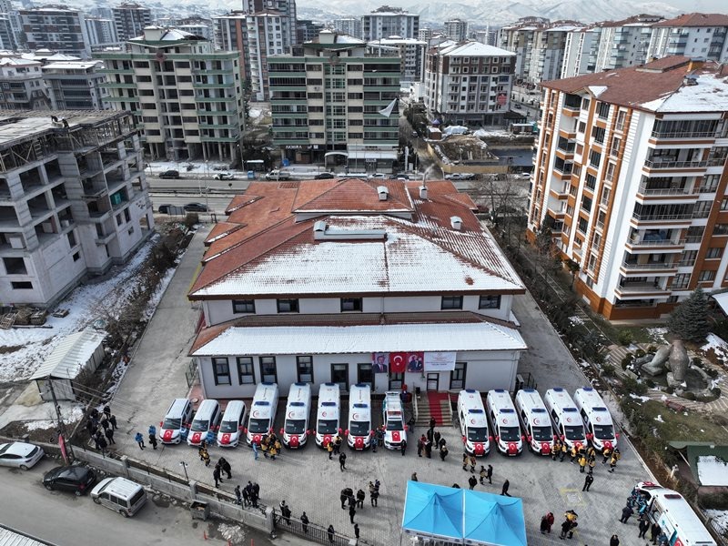 Sağlık bakanlığı tarafından Malatya İl Sağlık Müdürlüğüne Ambulans ve Hizmet