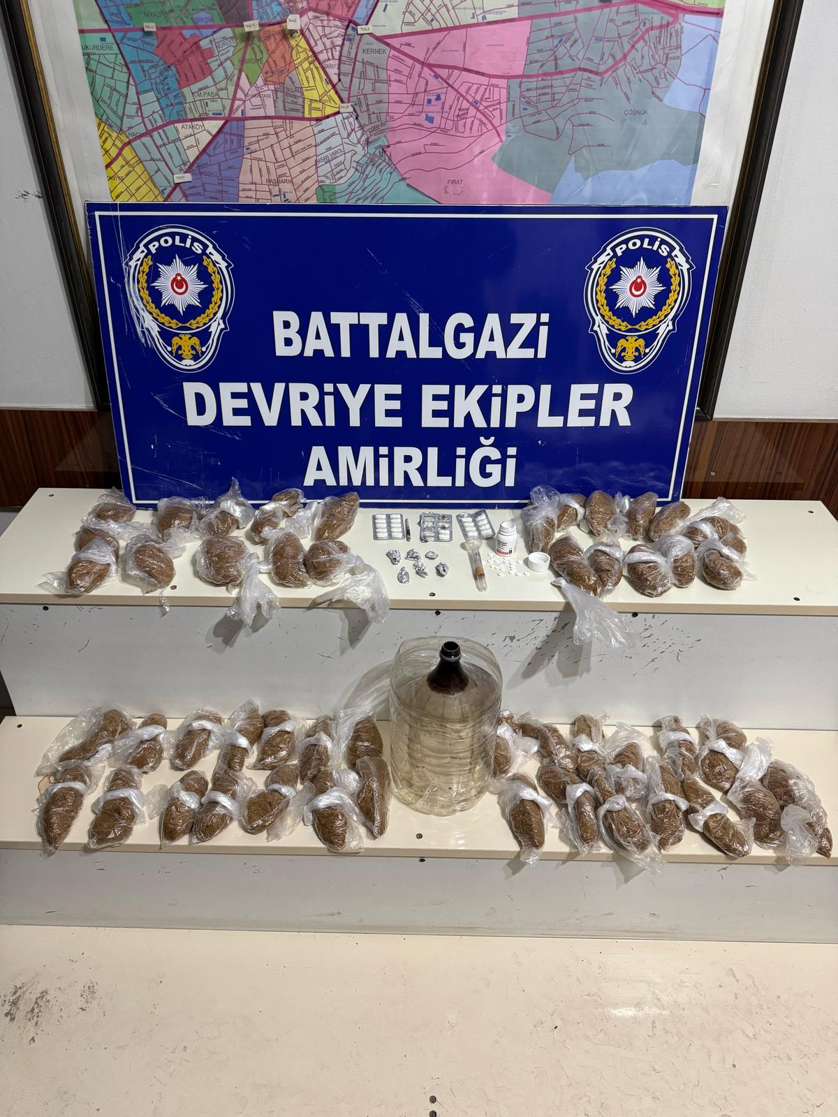 Battalgazi ilçesinde 2 şahsa yönelik operasyonda 1 kilo 750 gram