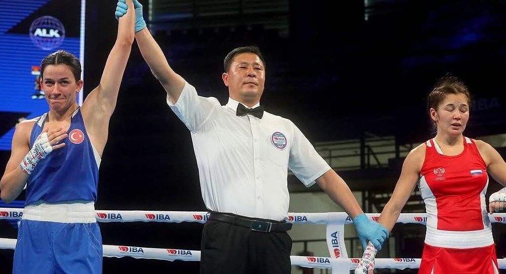 Malatyalı boksör Hatice Akbaş, Kadınlar Dünya Boks Şampiyonası'nda yarı finale