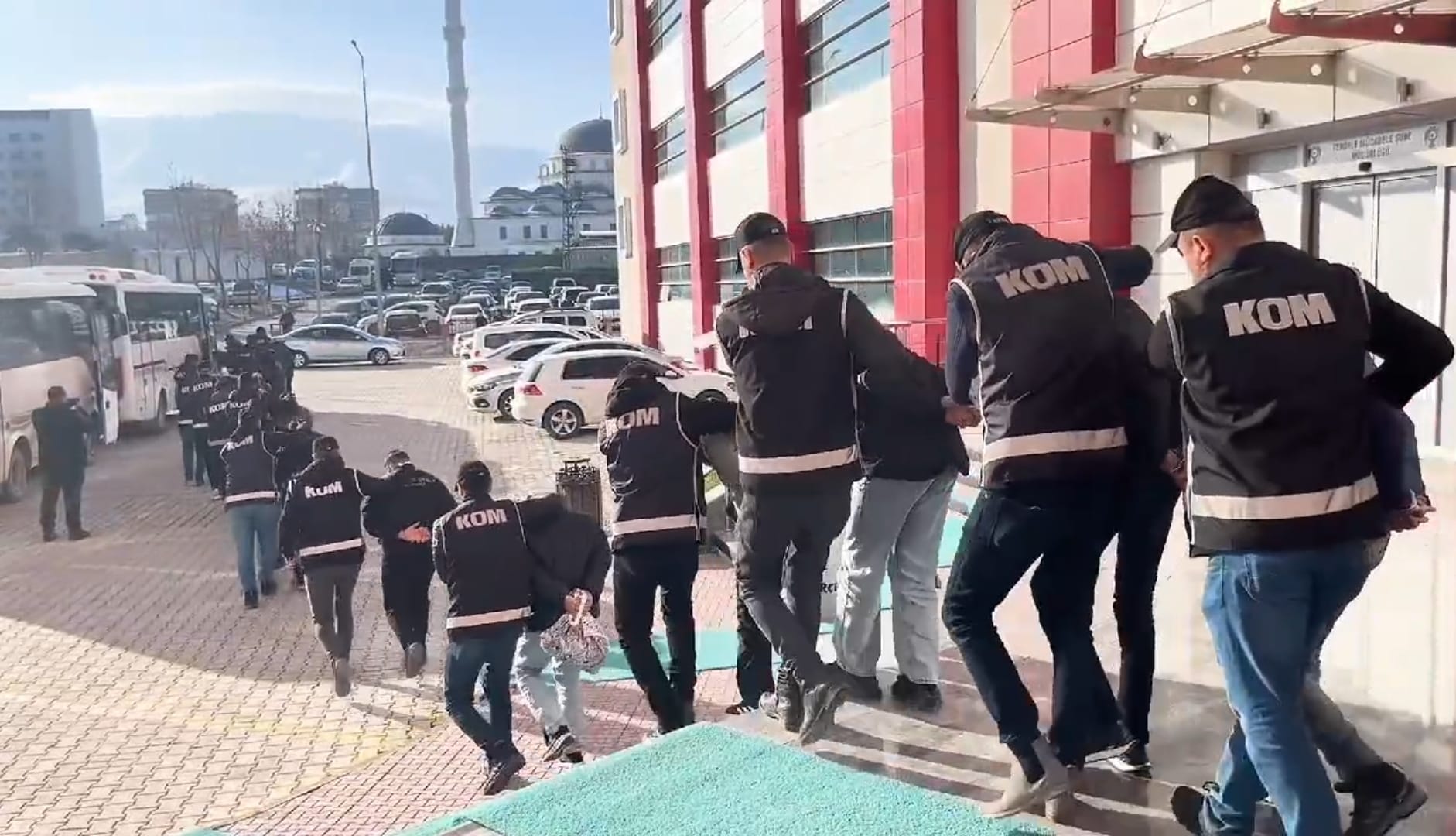 Malatya’da 'Aydın Suç Örgütüne' yönelik operasyonda yakalanan 47 kişiden 44’ü