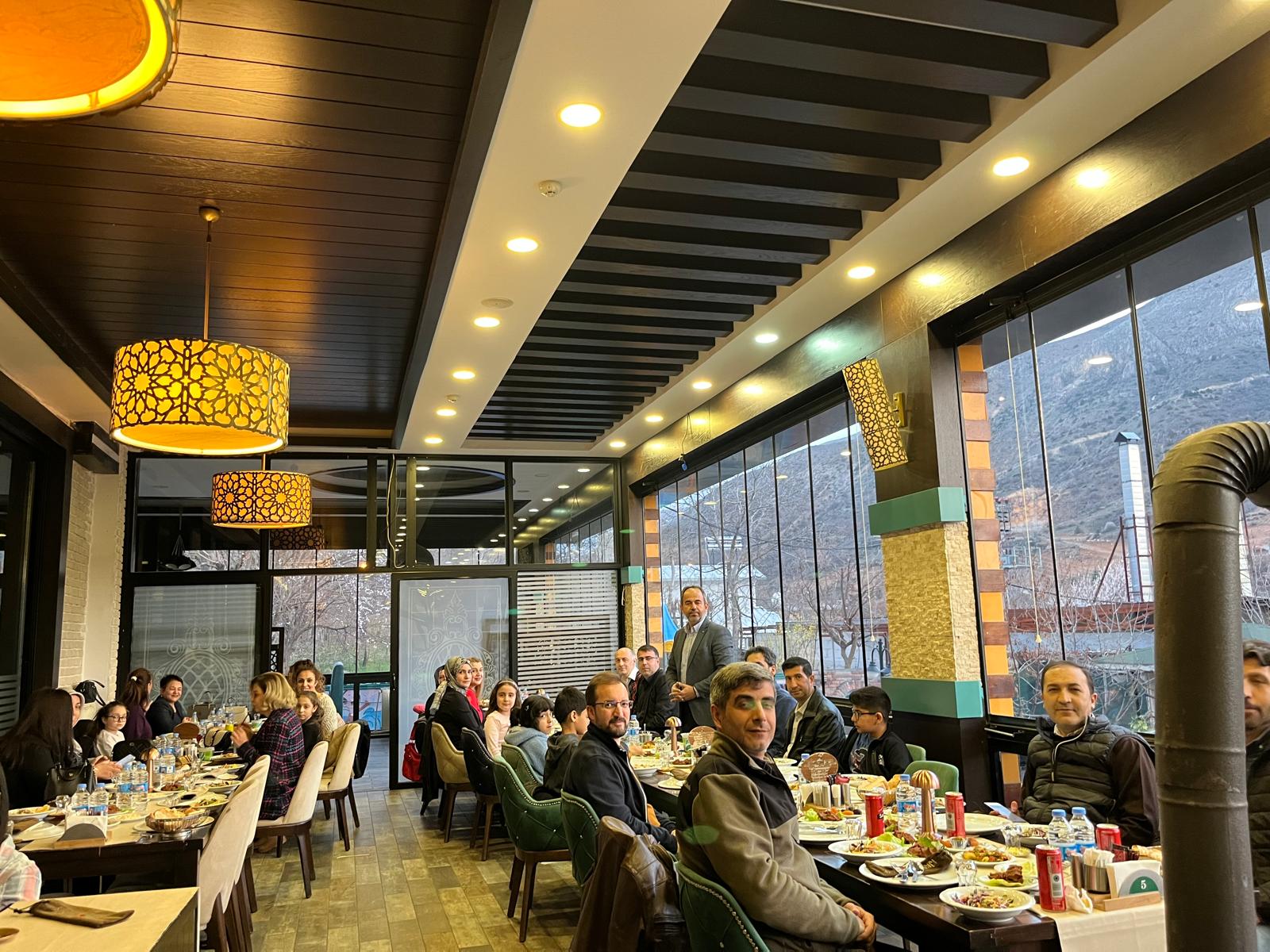 Malatya EKSEN Eğitim Sendikası, üyeleriyle iftar programında bir araya geldi.