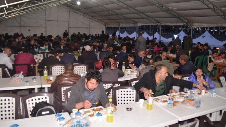 Malatya'da iftar çadırı kurulan bazı bölgeleri sizler için araştırdık.