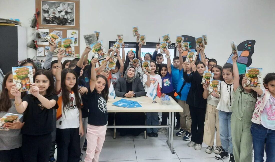 Eğitimci Yazar Asuman Sarıtaç, Yüzüncü Yıl Koleji'nde Aslantepe Höyüğü'nü anlattı