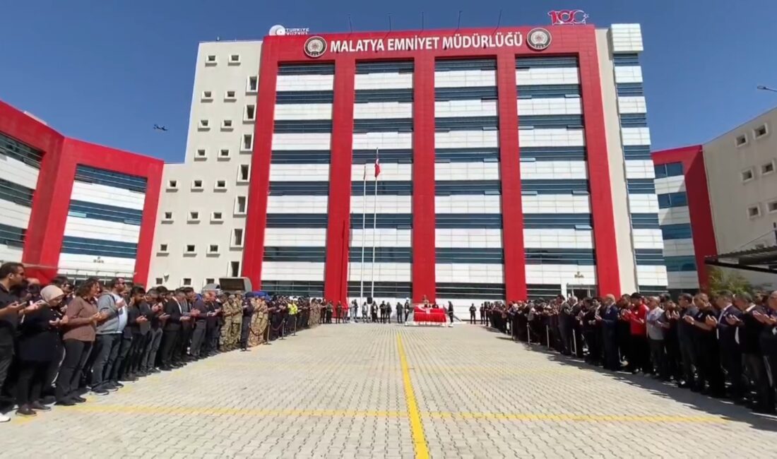 Geçtiğimiz günlerde kalp krizi geçiren Komiser Göksel Özay son yolculuğuna