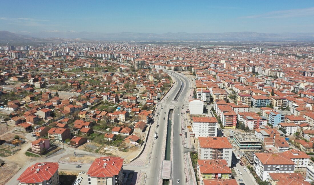 Battalgazi Belediyesi Afet İşleri Müdürlüğü tarafından düzenlenen konferansta, gençlere afetlere