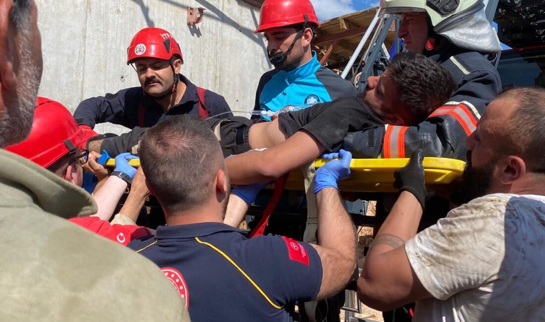 Malatya'da bir vinç operatörü görevi başında fenalaşınca kurtarma operasyonu düzenlendi.