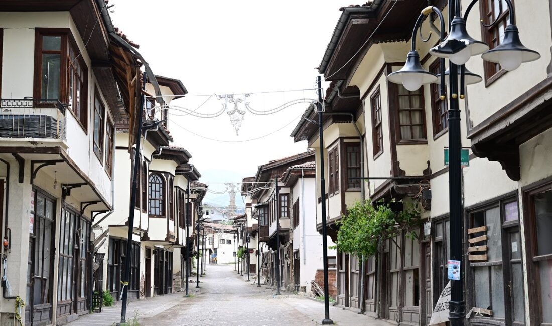 Depremde hasar gören yapılar için karar 2,5 yıl sonra geldi